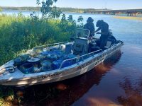 pescador-profissional-e-autuado-em-flagrante-por-usar-petrechos-proibidos-para-a-captura-de-camaroes-no-rio-laranja-doce