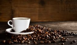 dia-mundial-do-cafe:-veja-beneficios-do-grao-e-receitas-funcionais-para-alem-do-tradicional-cafezinho