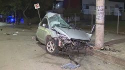 acidente-destroi-carro-na-via-expressa;-motorista-foi-arremessado-para-fora-do-veiculo-e-socorrido-em-estado-gravissimo