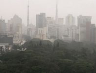 chuva-‘anoitece’-sp-e-deixa-cidade-toda-em-estado-de-atencao-para-alagamentos-na-manha-desta-sexta