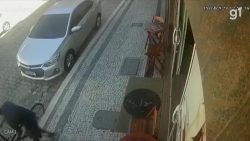 homem-furta-bicicleta-na-frente-de-cafeteria-em-cabo-frio,-no-rj;-video