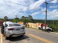 acidente-envolvendo-dois-carros-e-uma-moto-deixa-morto-e-feridos,-na-pb-018,-no-conde