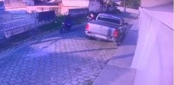 camera-flagra-assassinato-de-advogado-a-tiros-na-frente-de-casa-em-sc