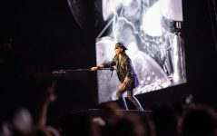 scorpions-dedica-cancao-iconica-a-ucrania-e-esbanja-energia-no-palco-durante-festival-em-ribeirao-preto