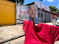 moradores-protestam-com-boneco-do-prefeito-de-teresina-em-trecho-de-constantes-alagamentos