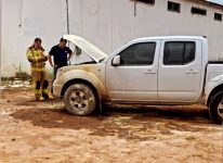 carro-pega-fogo-em-avenida-da-zona-leste-de-boa-vista-e-policia-suspeita-de-incendio-criminoso