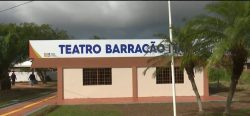 fechado-para-reforma-ha-mais-de-40-dias,-teatro-barracao-matias-e-reaberto-em-rio-branco