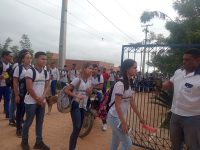 escola-estadual-de-pernambuco-adota-vistoria-com-detector-de-metal-durante-a-entrada-dos-alunos