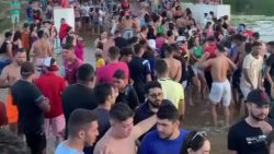 acude-transborda-apos-14-anos-e-vira-local-de-festa-no-ceara;-video