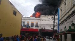 incendio-de-grande-proporcao-atinge-loja-no-centro-comercial-de-belem