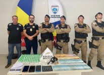 tres-suspeitos-de-trafico-de-drogas-sao-presos-com-mais-de-r$-4-mil-em-dinheiro-e-mais-de-160-pinos-de-cocaina-em-chapada-gaucha