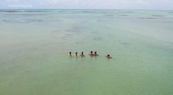 bike-aquatica-e-atracao-na-praia-de-peroba,-em-maragogi,-litoral-norte-de-alagoas