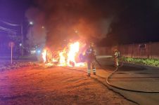 acidente-termina-com-morte,-briga-generalizada-e-carro-incendiado-no-jardim-canaa,-em-uberlandia