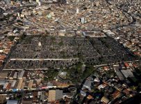 ‘cidade’-planejada,-joia-da-arquitetura-e-uma-noiva-misteriosa:-ouca-as-historias-do-cemiterio-mais-antigo-de-bh