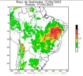 teresina-registra-grande-volume-de-chuva-em-24-horas-e-ventania-arrasta-objetos-e-derruba-placa-em-parnaiba