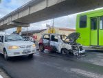 carro-pega-fogo-na-avenida-maranhao,-centro-de-teresina;-fogo-se-espalha-rapido-e-motorista-sai-ilesa