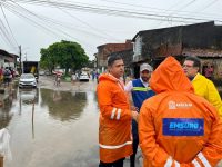 fortes-chuvas-causam-risco-de-transbordamento,-queda-de-arvore-e-alagamentos-de-ruas-na-grande-aracaju