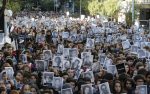 decadas-apos-atentado-a-centro-judaico-que-deixou-85-mortos-na-argentina,-pais-ordena-prisao-de-4-pessoas;-3-podem-estar-no-brasil