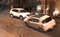 motorista-bate-em-carros-estacionados-e-foge;-video