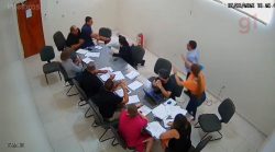 vereadores-brigam-em-reuniao-por-causa-de-erros-de-digitacao-em-projeto-em-mt;-veja-video