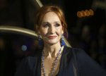 jk.-rowling-e-denunciada-a-policia-por-transfobia-por-apresentadora-no-reino-unido