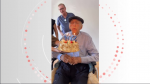 funcionario-mais-antigo-do-mundo-recebe-festa-surpresa-dos-colegas-de-trabalho-aos-102-anos-em-sc;-video